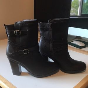 Brown half boot